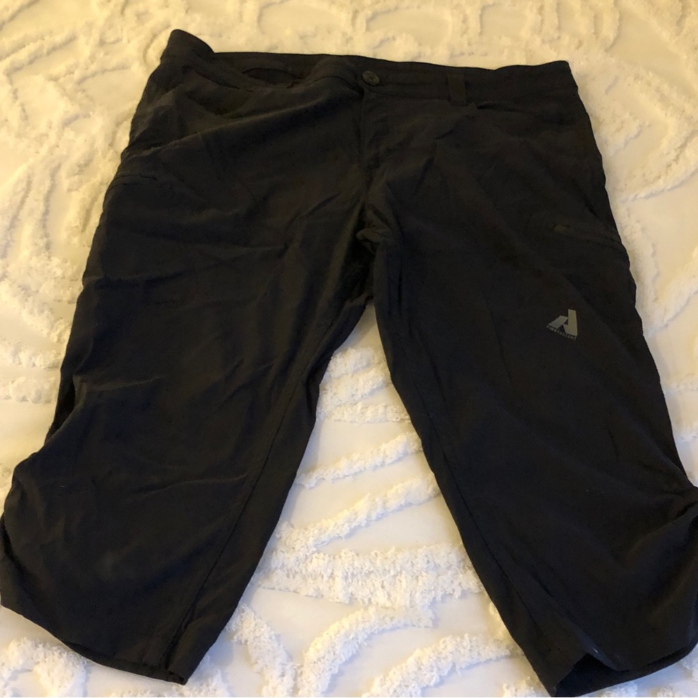 Eddie Bauer Womens plus 16P Ascent capri pants